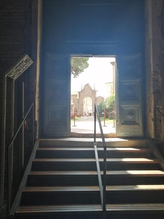 Corte Cavour. Una Mansarda Nel Cuore Della Citta Ravenna Buitenkant foto