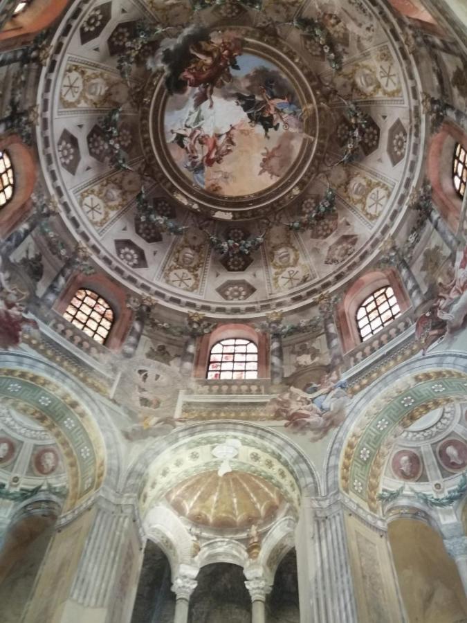 Corte Cavour. Una Mansarda Nel Cuore Della Citta Ravenna Buitenkant foto