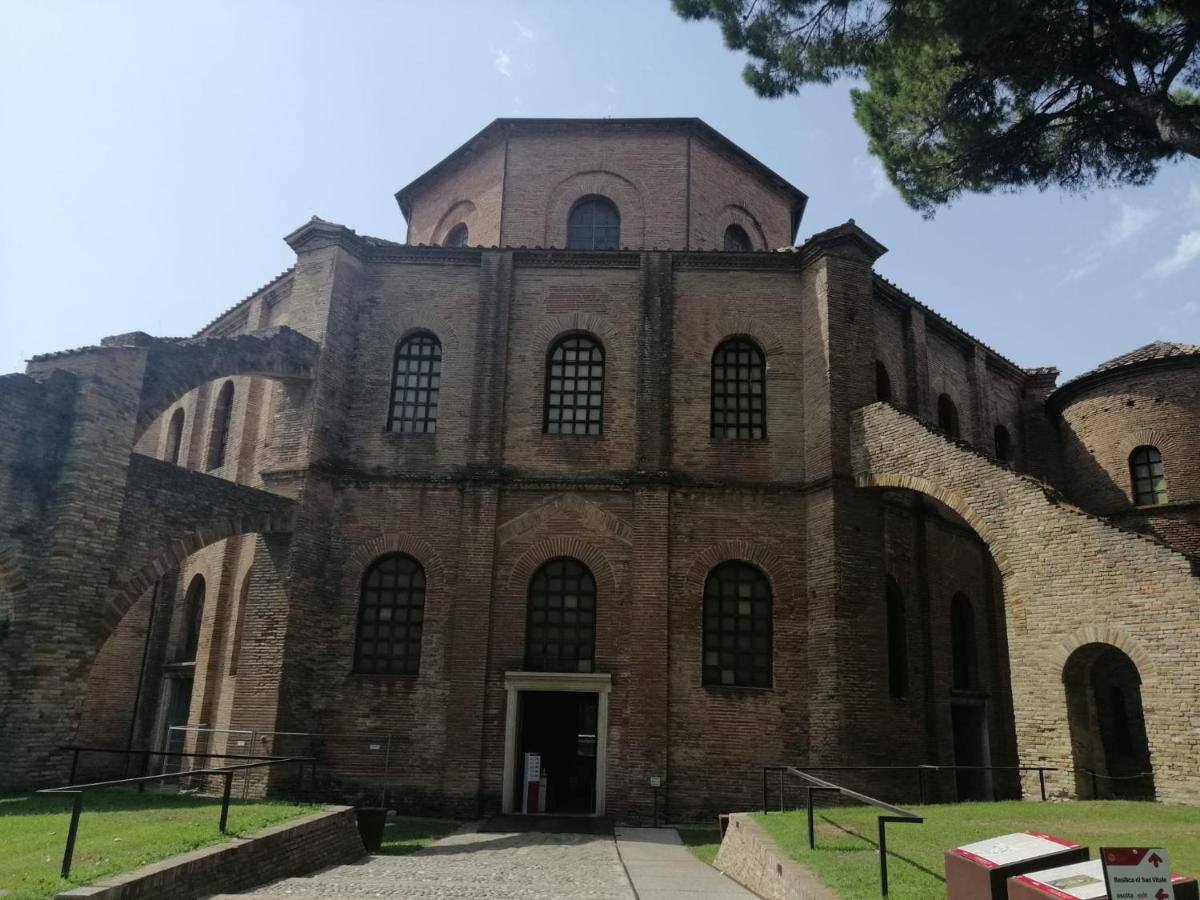 Corte Cavour. Una Mansarda Nel Cuore Della Citta Ravenna Buitenkant foto