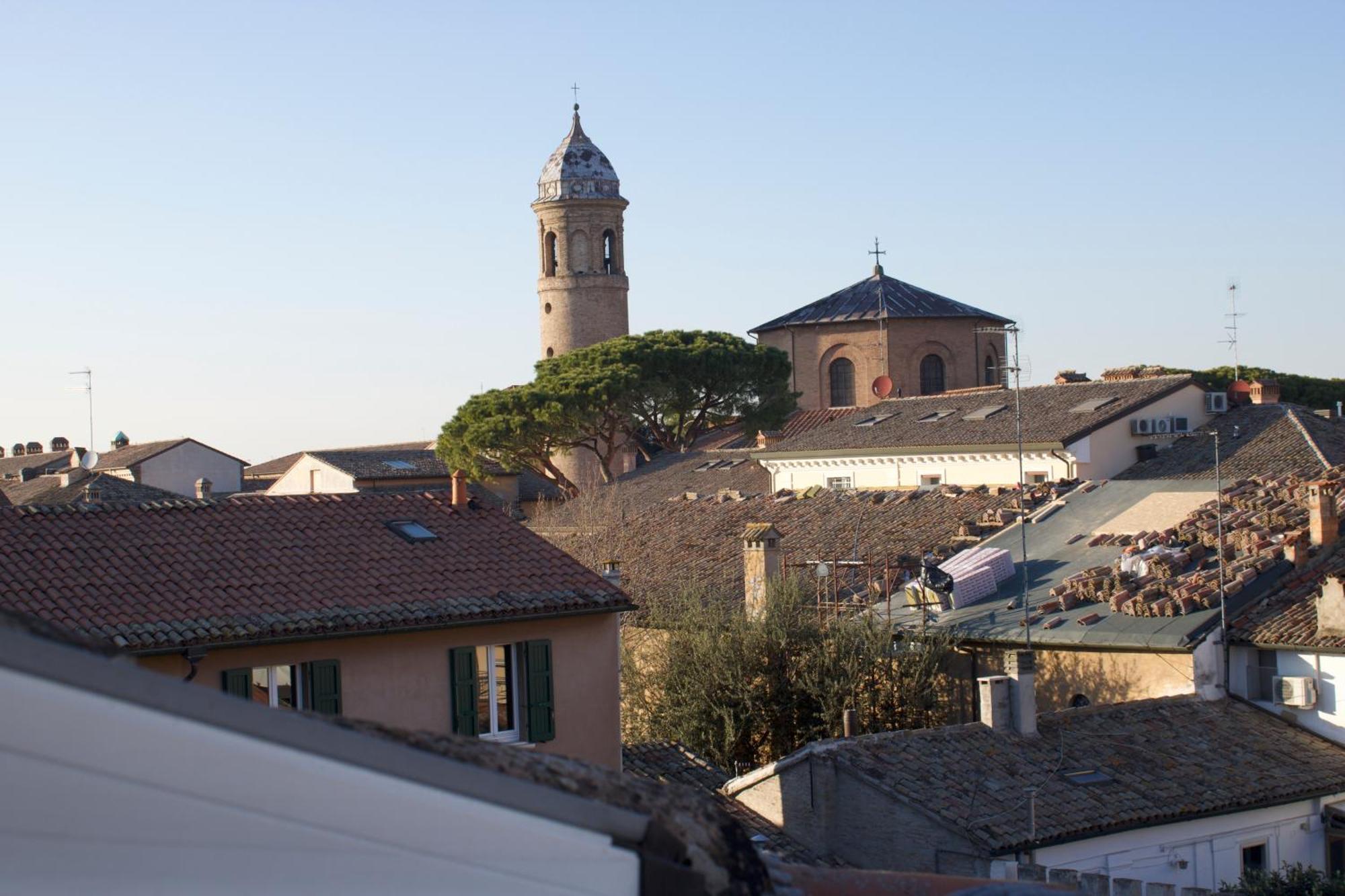 Corte Cavour. Una Mansarda Nel Cuore Della Citta Ravenna Buitenkant foto